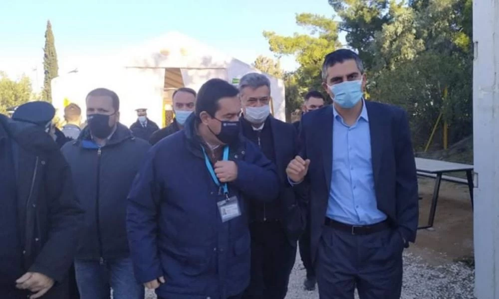 Μηταράκης από Κόρινθο: Στόχος μας να βγάλουμε τις δομές εκτός αστικού ιστού